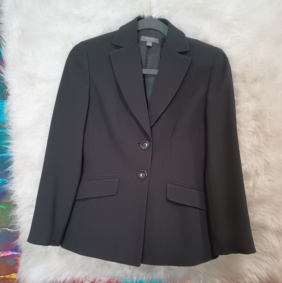 Ann Taylor Black Front Button Suit Jacket Size 2p - Picture 3 of 13